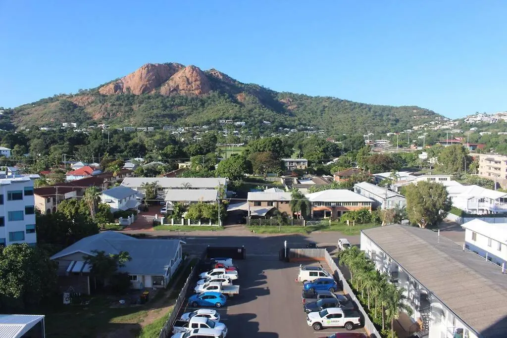 Apartman Beautiful Beachfront On The Strand At Aquarius Townsville Ausztrália
